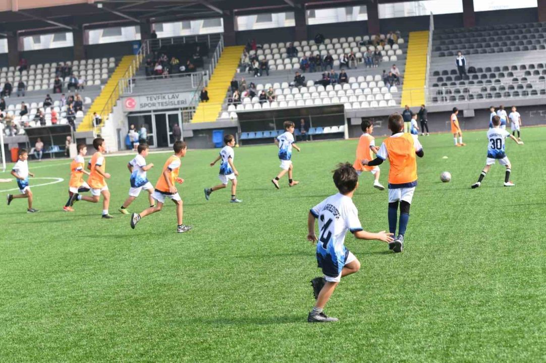 Yunusemre Belediyespor’un altyapı seçmeleri ilgi gördü
