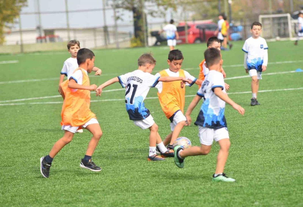 Yunusemre Belediyespor’un altyapı seçmeleri ilgi gördü