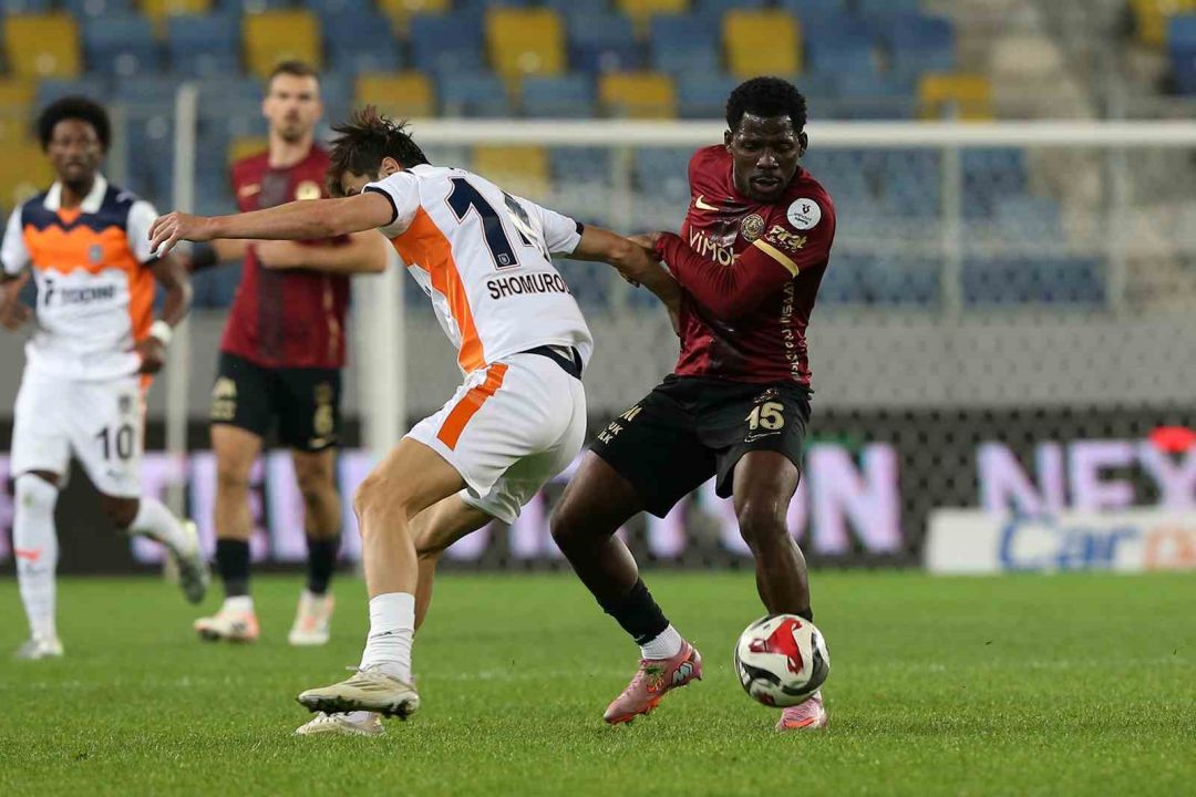 Trendyol Süper Lig: Gençlerbirliği: 2 - RAMS Başakşehir: 1 (Maç sonucu)