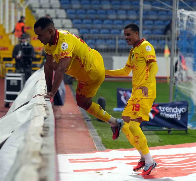 Trendyol Süper Lig: Kasımpaşa: 0 - Göztepe: 2 (Maç sonucu)