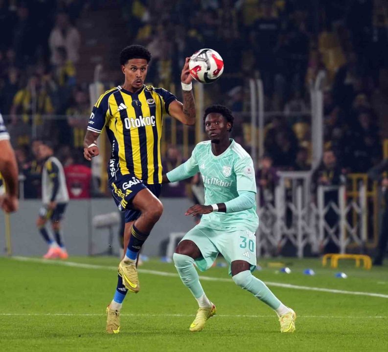 Trendyol Süper Lig: Fenerbahçe: 4 - Kayserispor: 2 (Maçtan kareler)