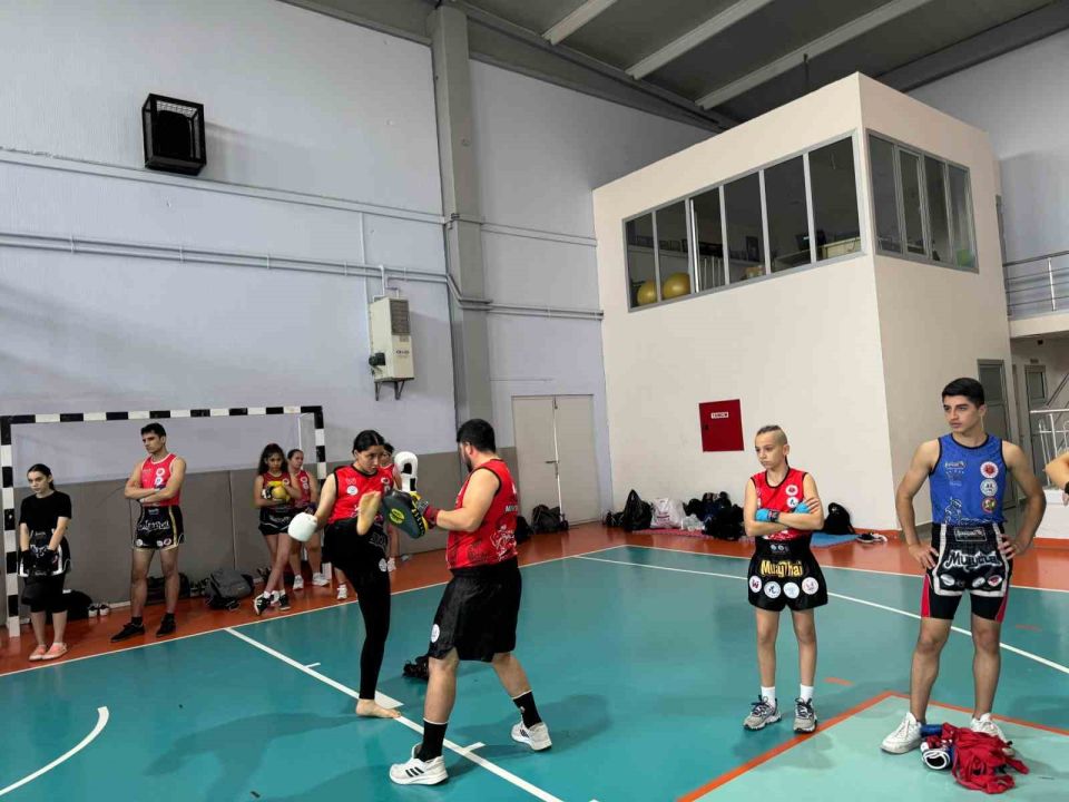 Manisa'da Muaythai Federasyonu 10. Khan Sınavı tamamlandı