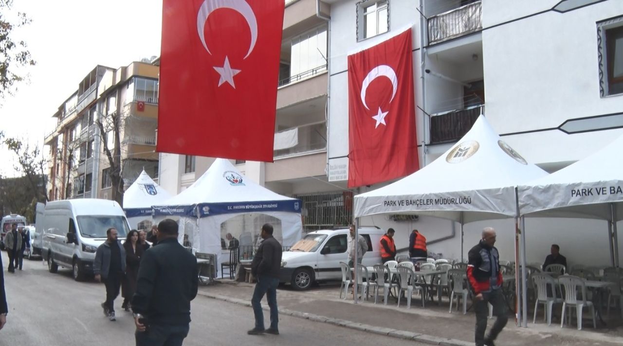 Şehit Üsteğmen Kandemir’in babası: "Vatan için varız, evladım da vatan için şehit oldu"