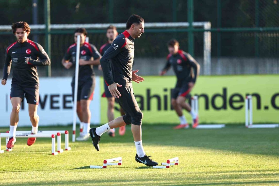 A Milli Futbol Takımı, İspanya maçı hazırlıklarına başladı