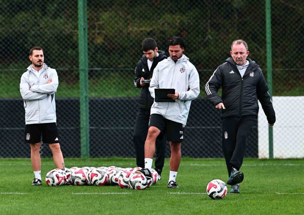 Beşiktaş, Fatih Karagümrük maçı hazırlıklarına başladı