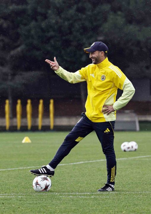 Fenerbahçe, Ferencvaros maçı hazırlıklarına başladı
