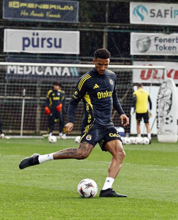 Fenerbahçe, Ferencvaros maçı hazırlıklarına başladı