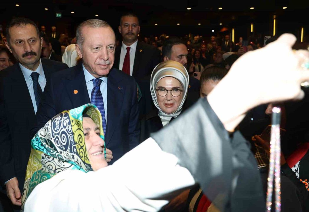 Cumhurbaşkanı Erdoğan: "Kadına el kaldıranın eli de, vicdanı da kararmıştır"