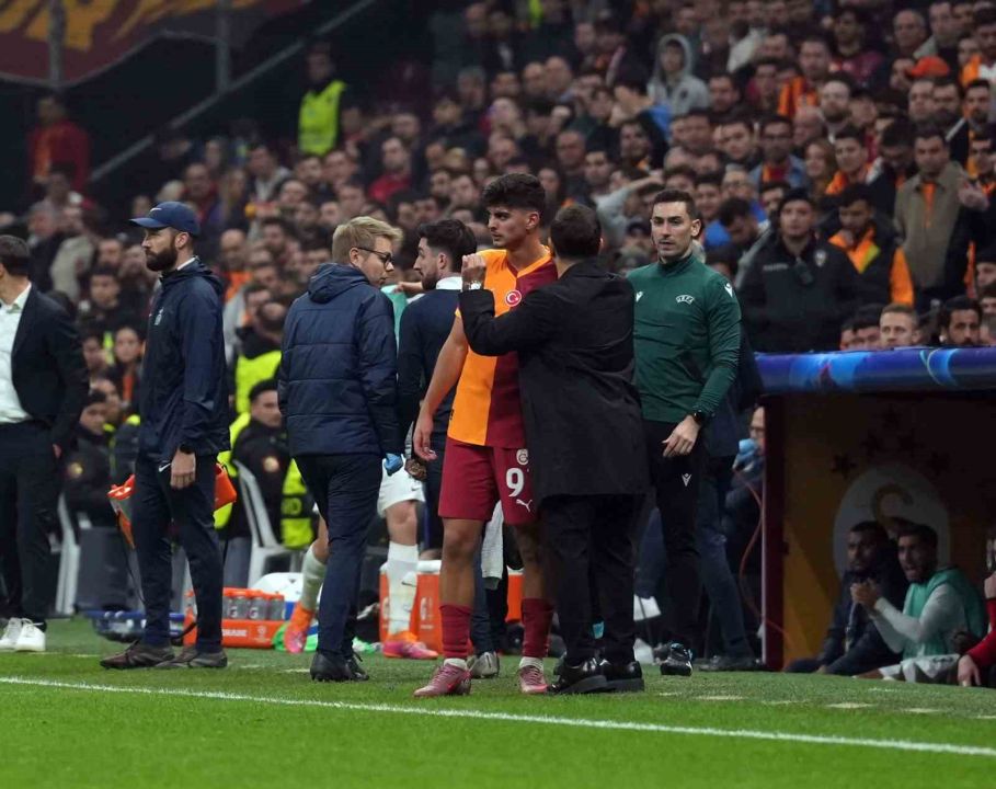 Arda Ünyay, UEFA Şampiyonlar Ligi’nde ilk maçına çıktı