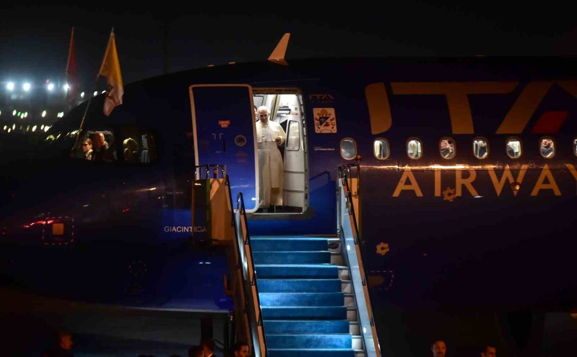 Papa 14. Leo İstanbul’a geldi