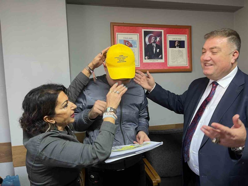 Taksi tutkunu Halil’e Başkan Özkan’dan özel sürpriz