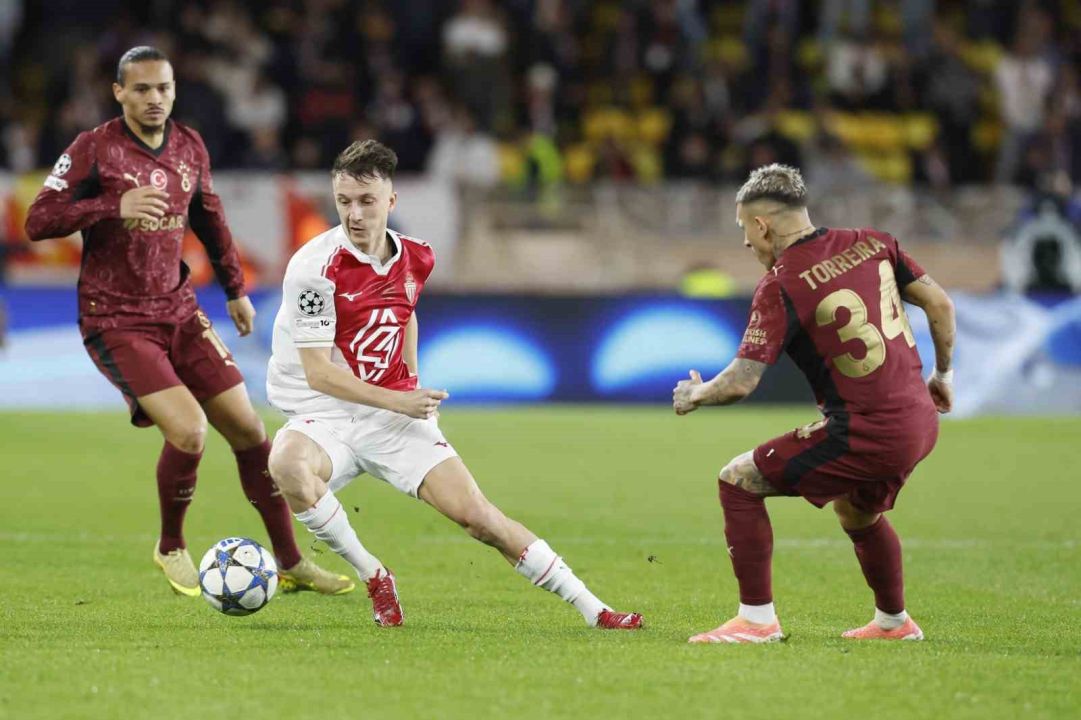 UEFA Şampiyonlar Ligi: Monaco: 0 - Galatasaray: 0 (İlk yarıdan kareler)