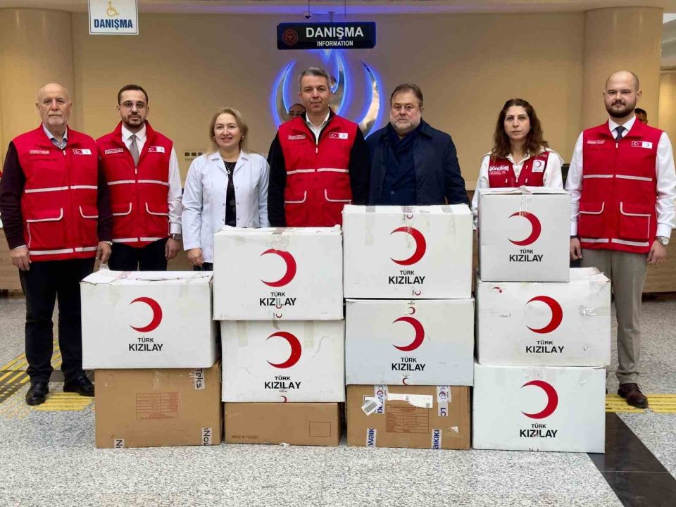 Türk Kızılay Manisa’dan Merkezefendi Devlet Hastanesi’ndeki hastalara destek