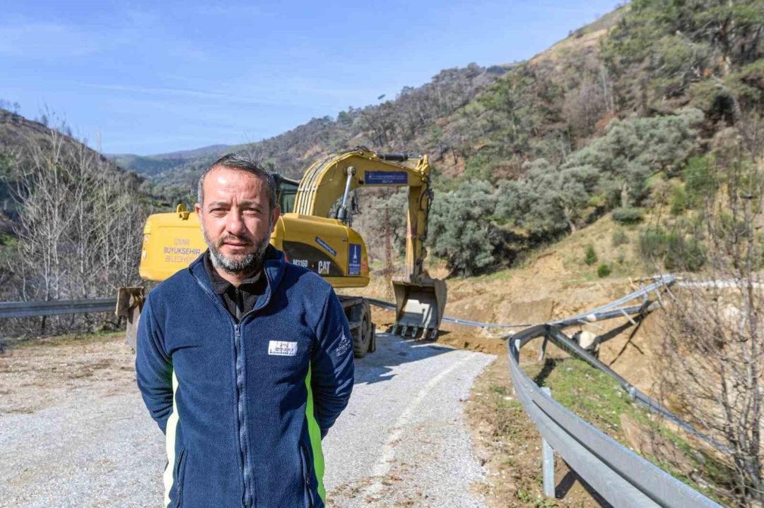 Komşu ilçede çöken yolda çalışmalar başladı