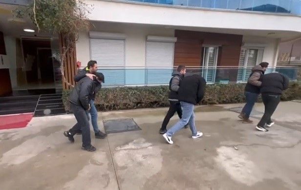 Filmleri aratmayan yasa dışı bahis operasyonu: 49 tutuklama!