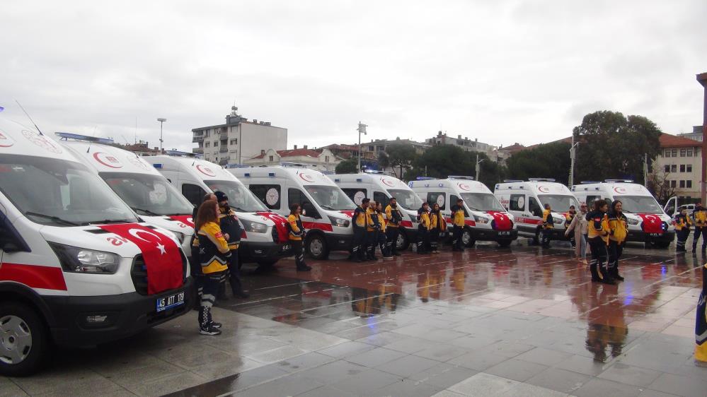 Manisa aciline 8 yeni ambulans