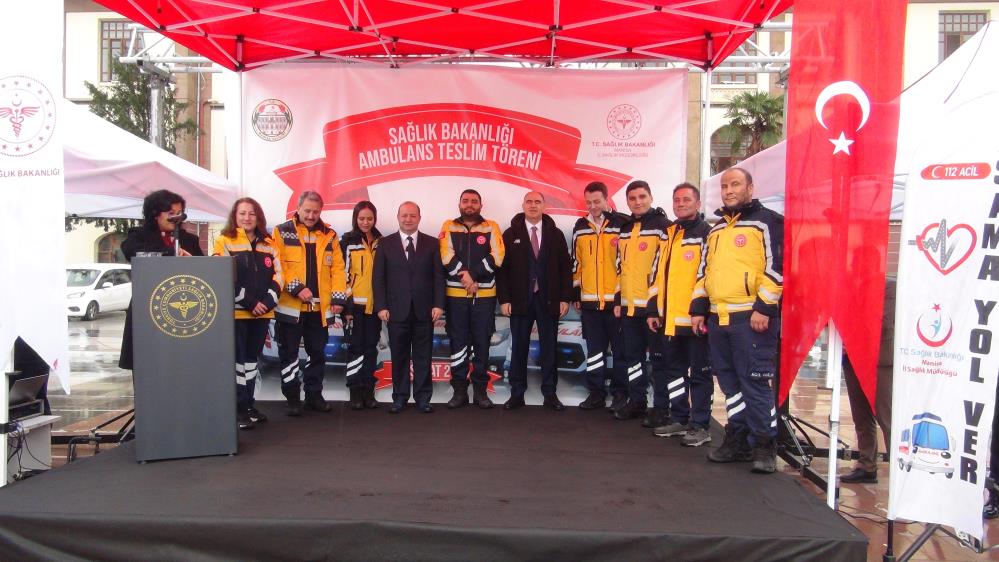 Manisa aciline 8 yeni ambulans