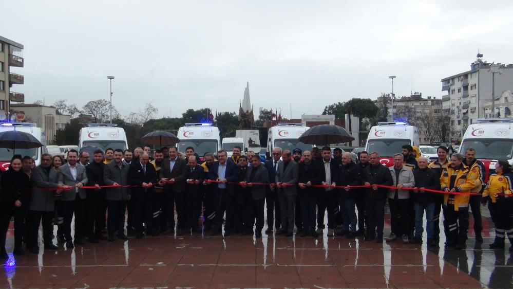 Manisa aciline 8 yeni ambulans
