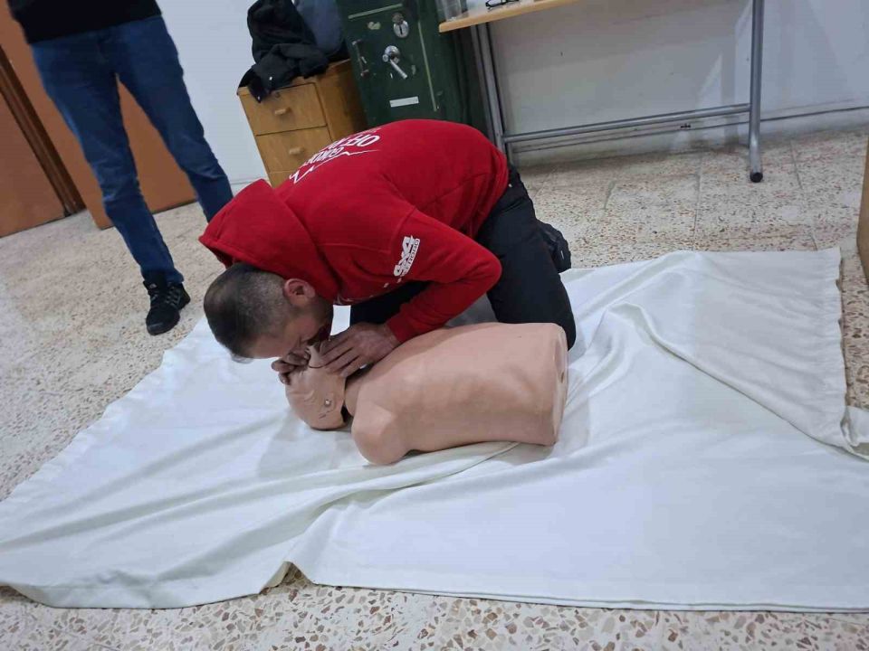 İlçede STK’lara yönelik ‘hayat kurtaran’ eğitimler başladı