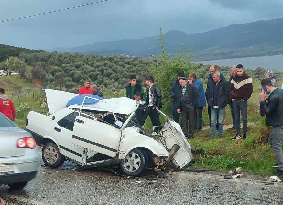 Manisa’da feci kaza: 1’i ağır 3 yaralı!
