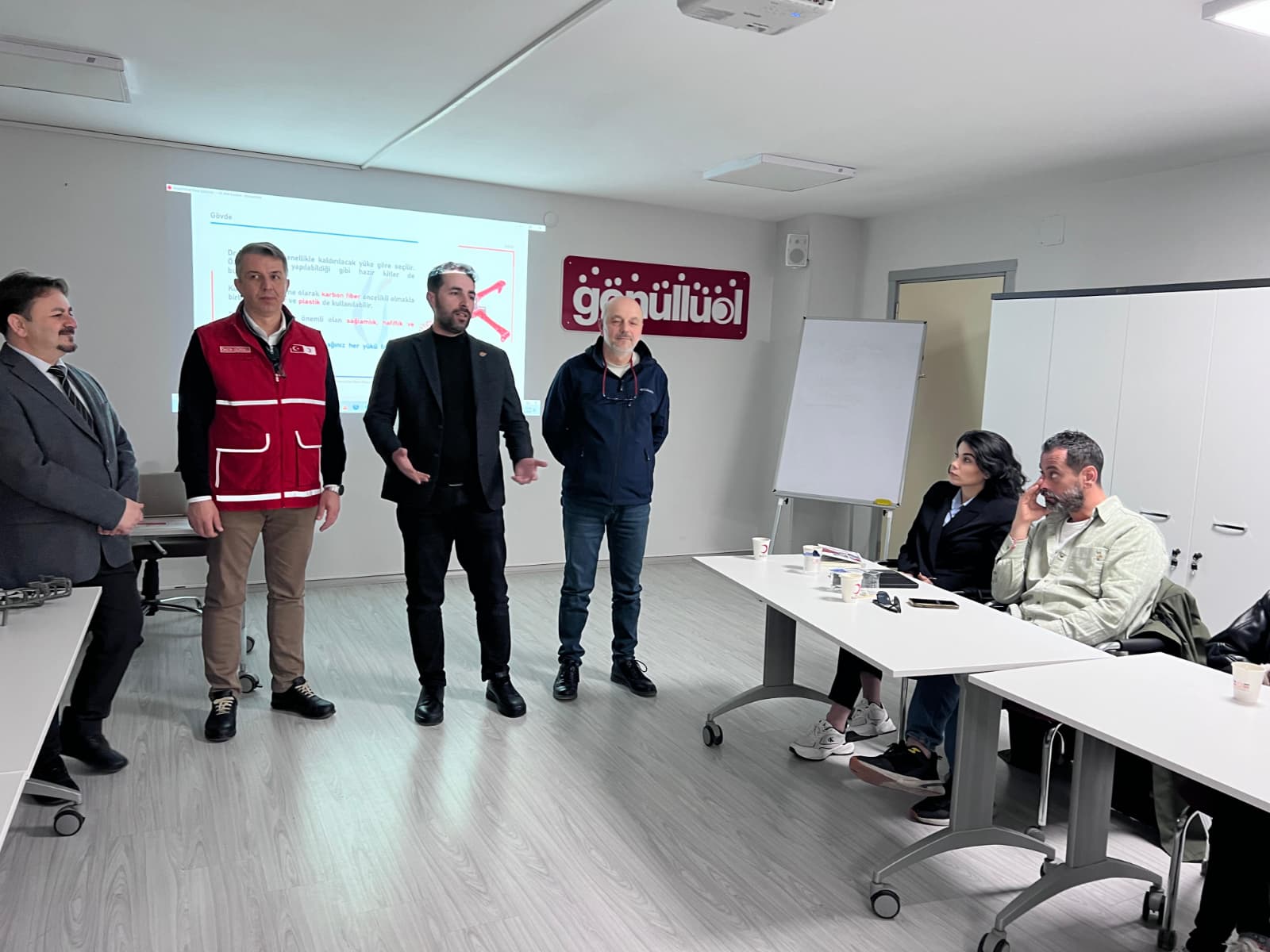 Manisa'da gazetecilere ücretsiz dron eğitimi
