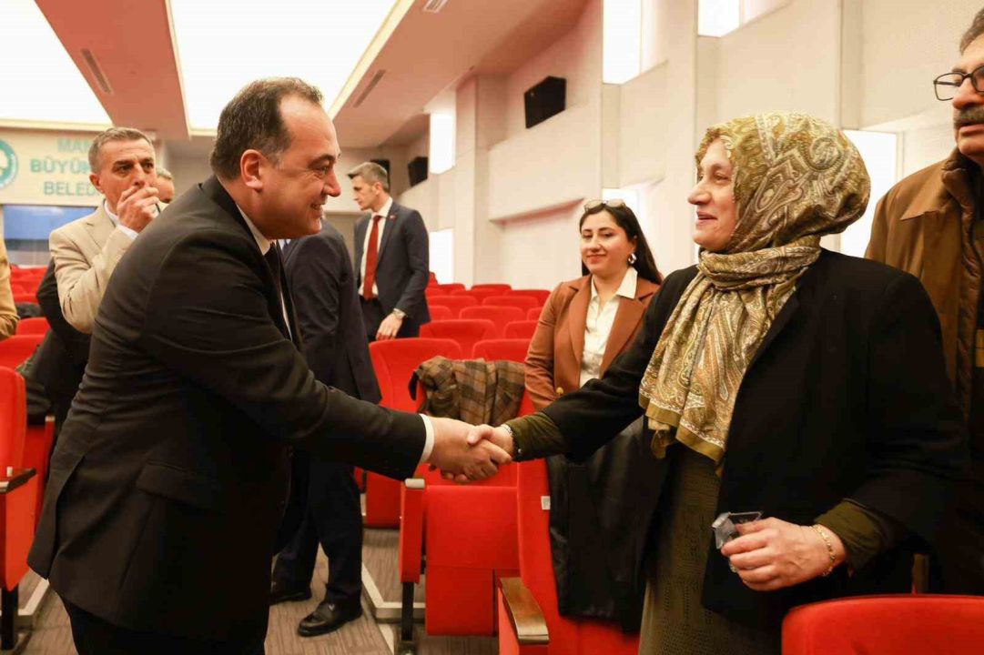 Kadın belediye başkanları Manisa’da buluştu
