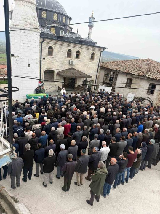 Eski Belediye Başkanı hayatını kaybetti