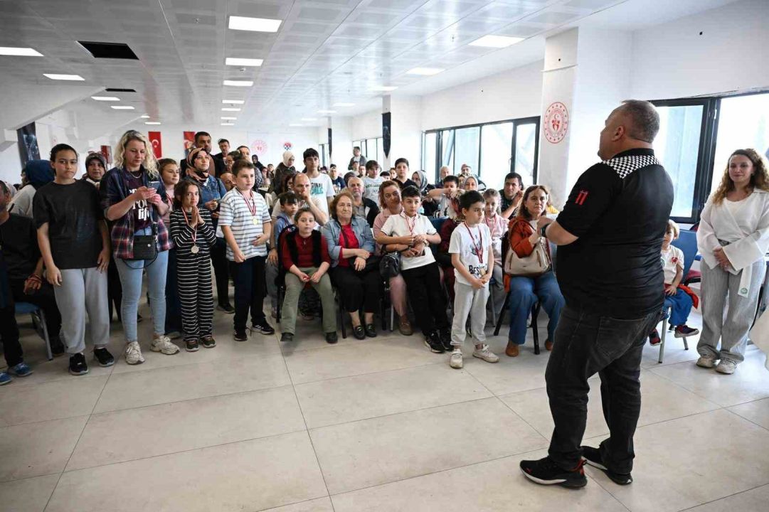 Minik satranççılar Manisa’da yarıştı