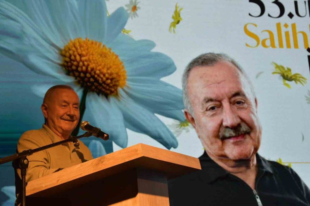 Şiirin kalbi Salihli'de attı