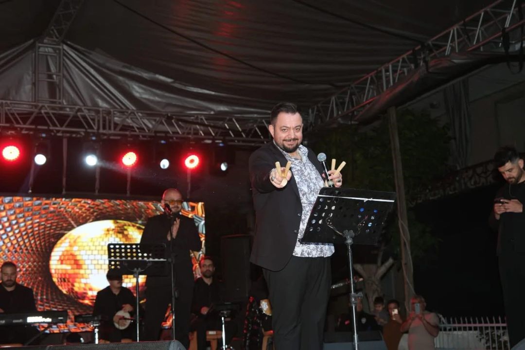 Hüseyin Kağıt Sarıgöl’ü coşturdu