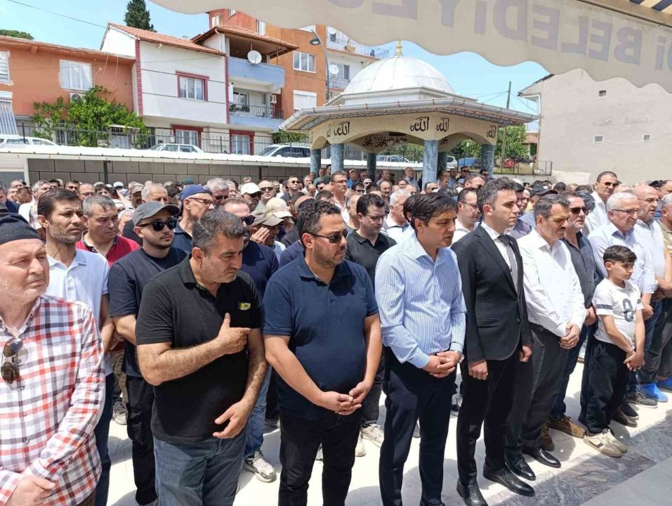 Denizli’deki facia kurbanı şoför Manisa'da gözyaşlarıyla uğurlandı