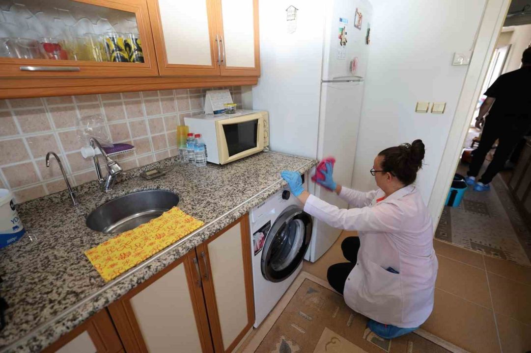 Şehzadeler’de yaşlılar ve engellilerin evleri pırıl pırıl