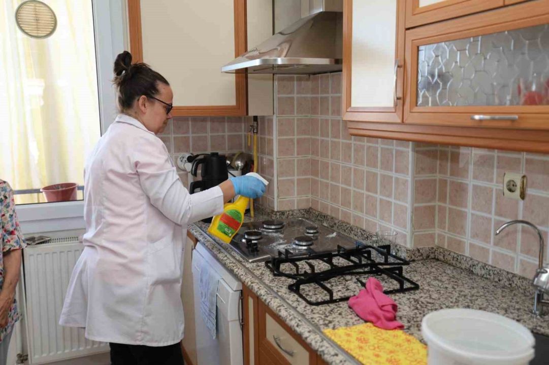 Şehzadeler’de yaşlılar ve engellilerin evleri pırıl pırıl