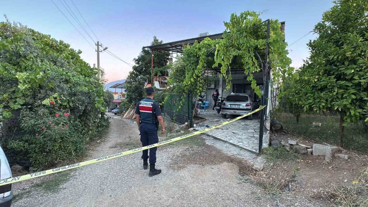 Bahçe kapısı sesi cinayete neden oldu: 1 ölü, 2 yaralı