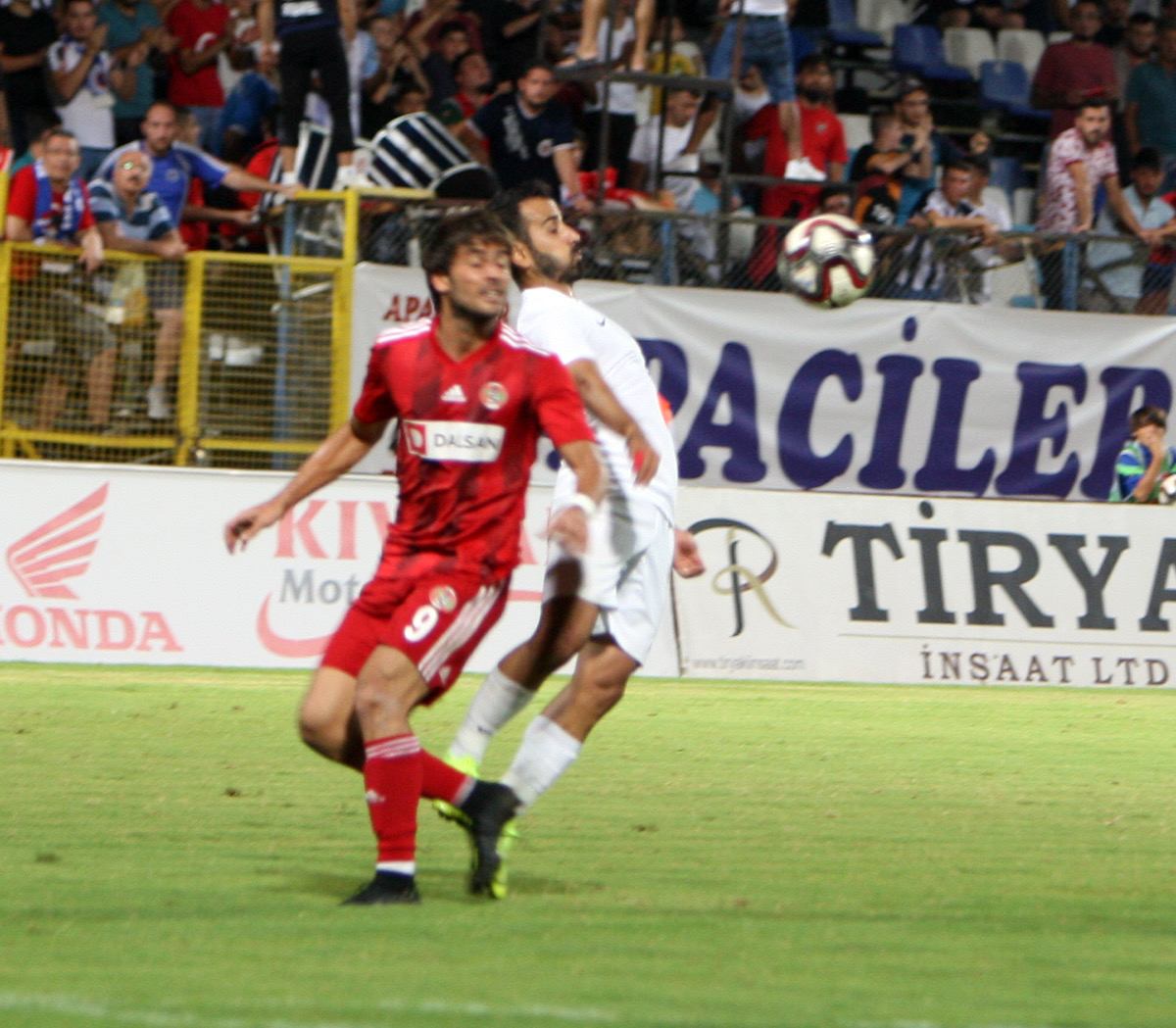 Turgutluspor dünyaları kaçırdı, liderliği kaybetti: 0-0