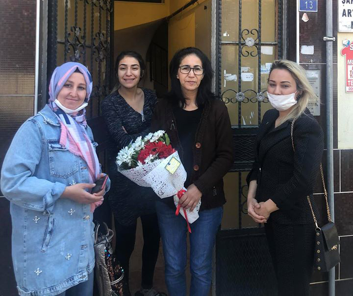 MHP Kadın Kolları, şehit annelerinin Anneler Gününü kutladı