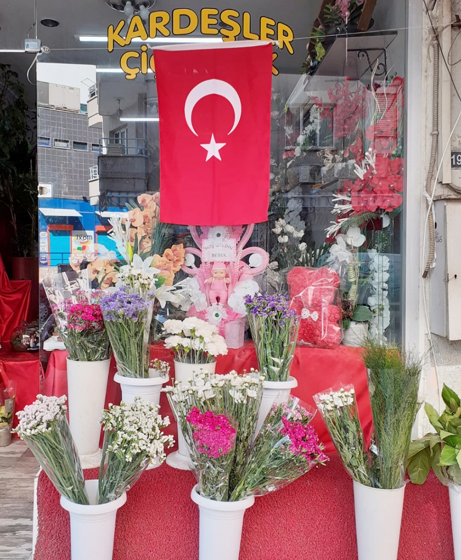 Turgutlu'da çiçekçilerde Anneler Günü yoğunluğu