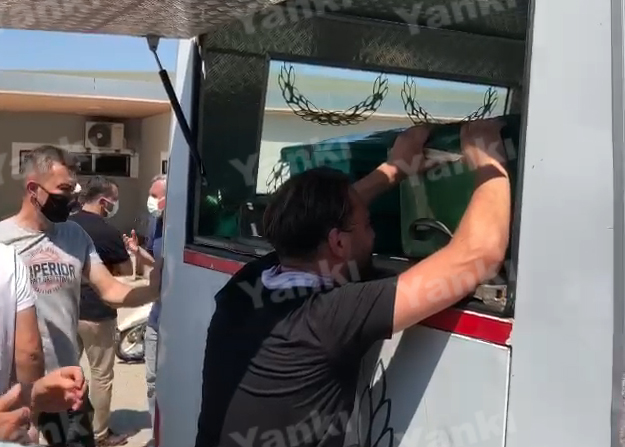 Turgutlu'yu yasa boğan minik Nira gözyaşlarıyla toprağa verildi (GÖRÜNTÜLÜ)