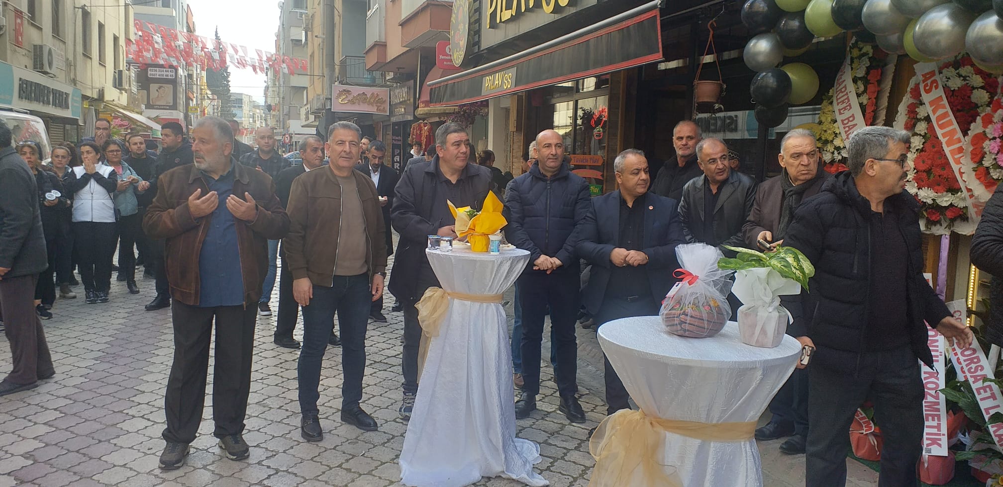 Raya Çocuk Ayakkabı Mağazası Turgutlu'da hizmete girdi