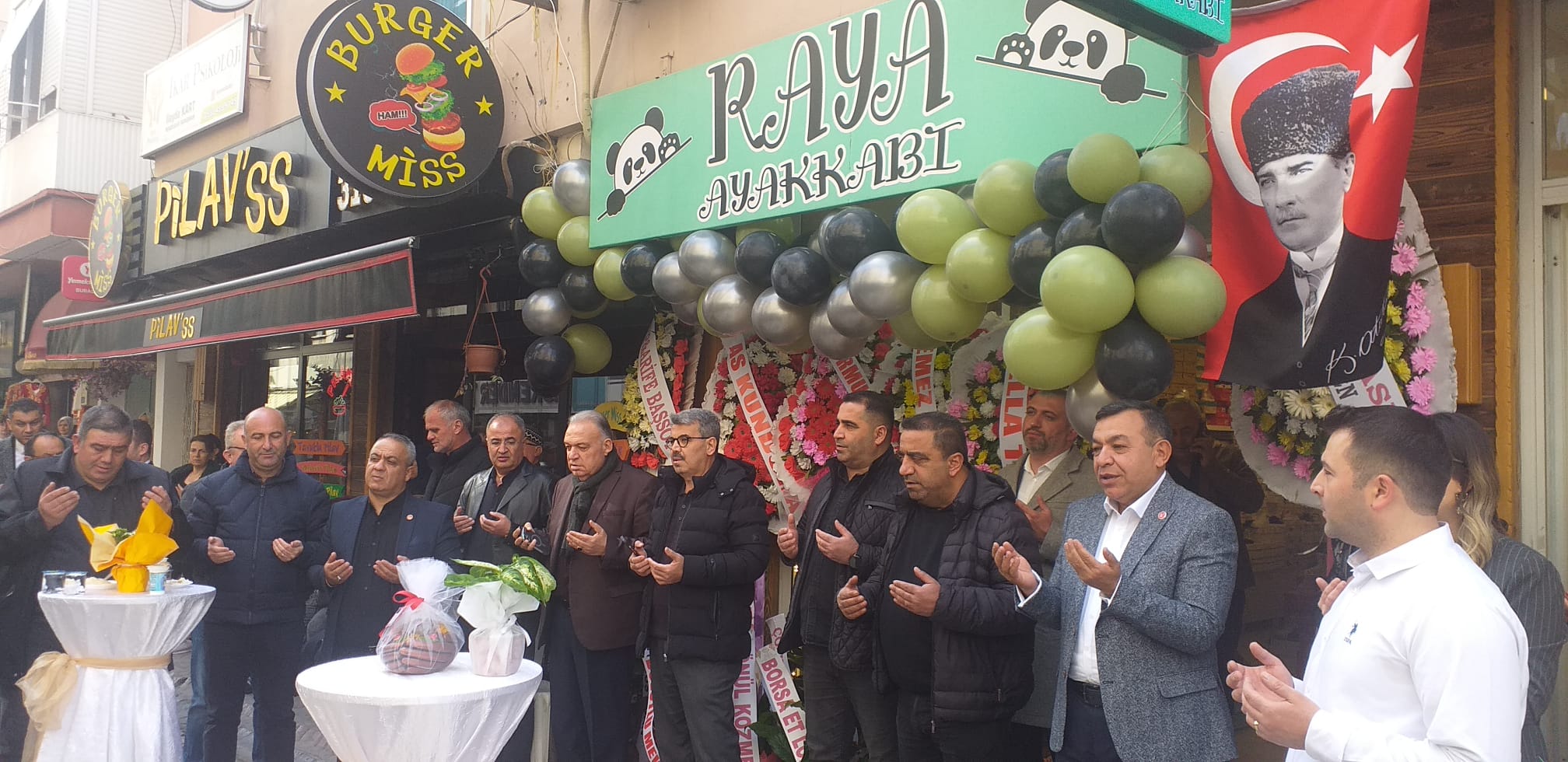 Raya Çocuk Ayakkabı Mağazası Turgutlu'da hizmete girdi