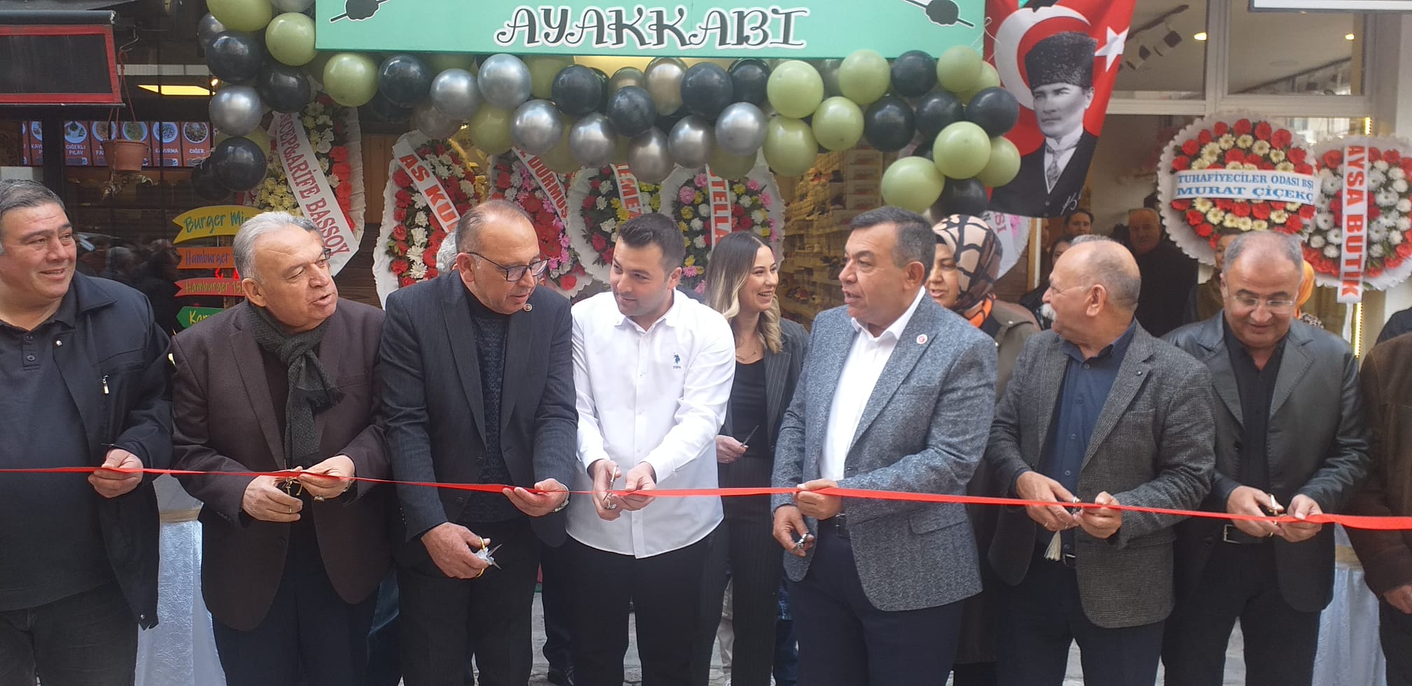 Raya Çocuk Ayakkabı Mağazası Turgutlu'da hizmete girdi