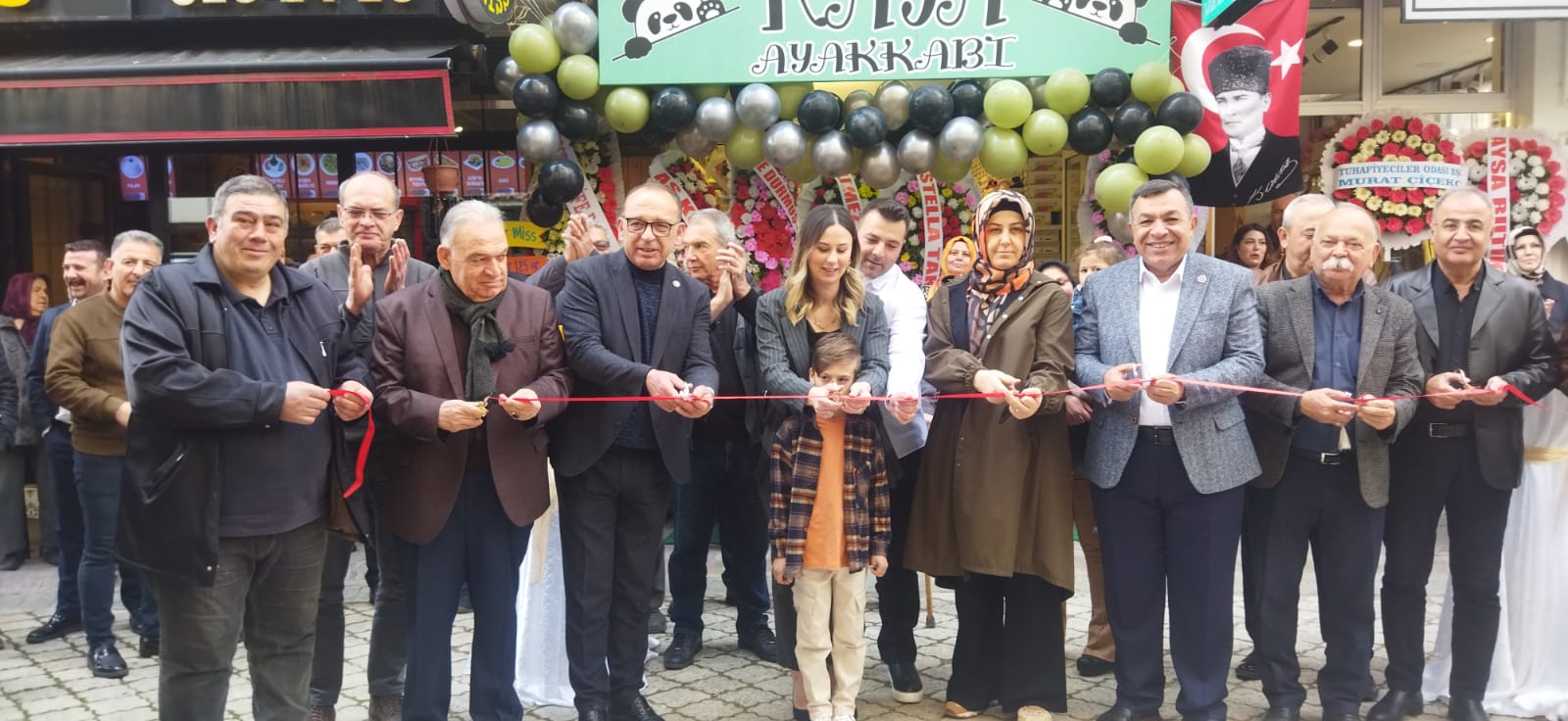 Raya Çocuk Ayakkabı Mağazası Turgutlu'da hizmete girdi