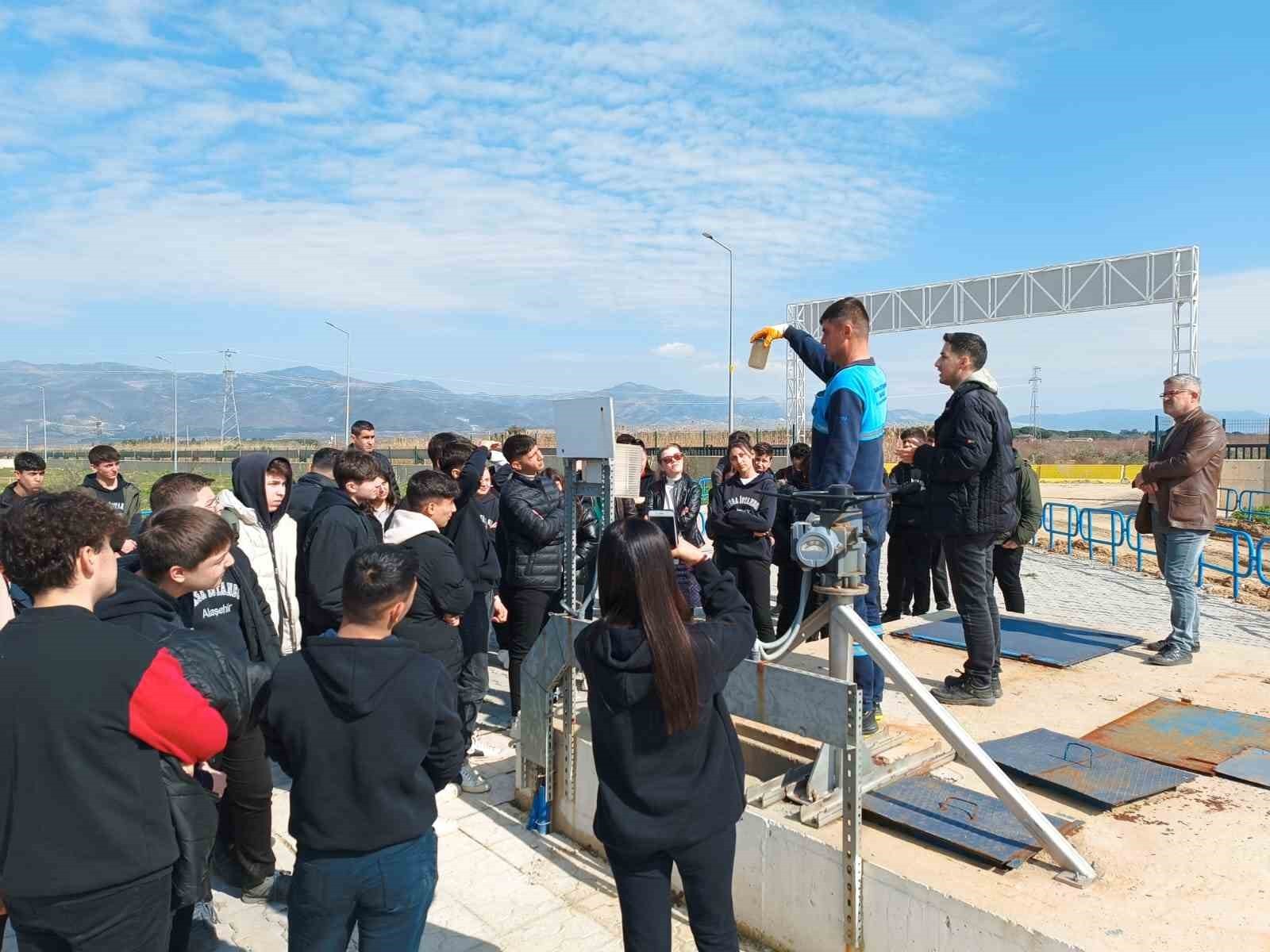 Manisa'da 554 öğrenci AAT'yi gezdi