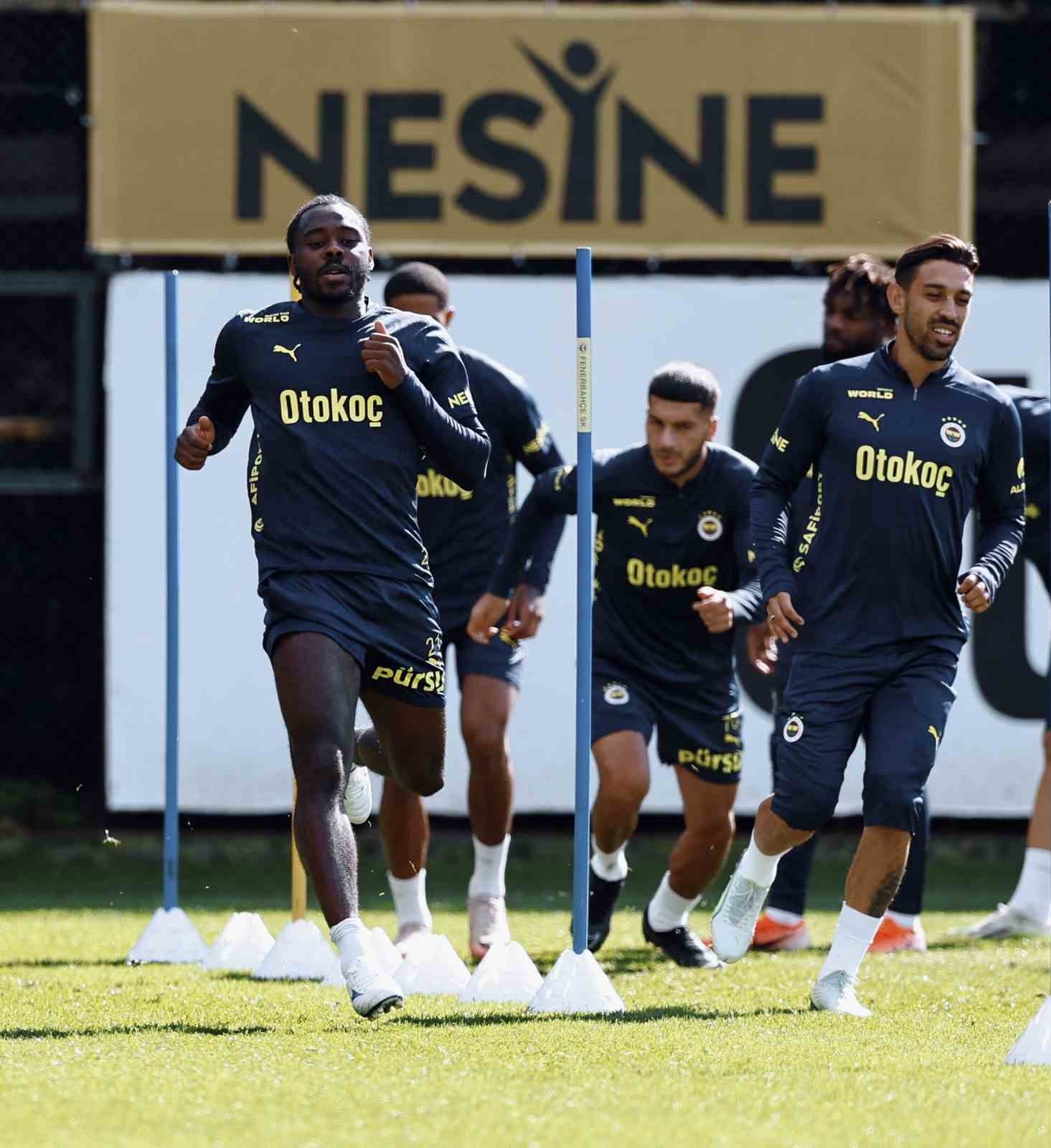 Fenerbahçe, Samsunspor maçı hazırlıklarını tamamladı