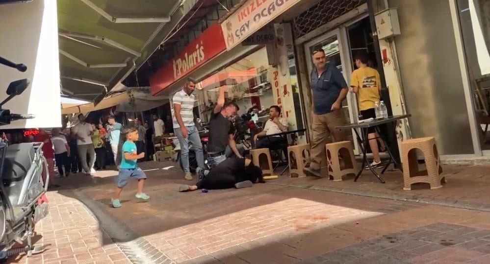 Manisa'da sokak ortasında kadını öldüresiye döven o sanık tahliye edildi!