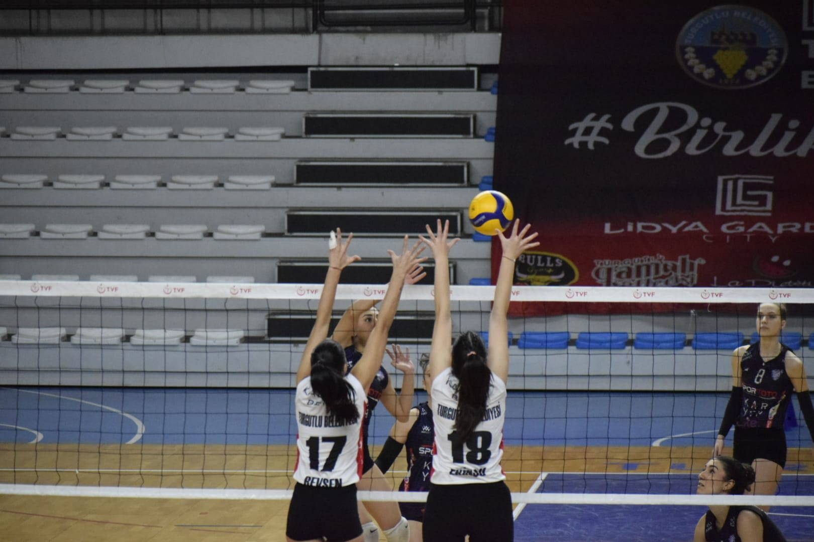Turgutlulu Voleybolculardan 3-1'lik zafer!