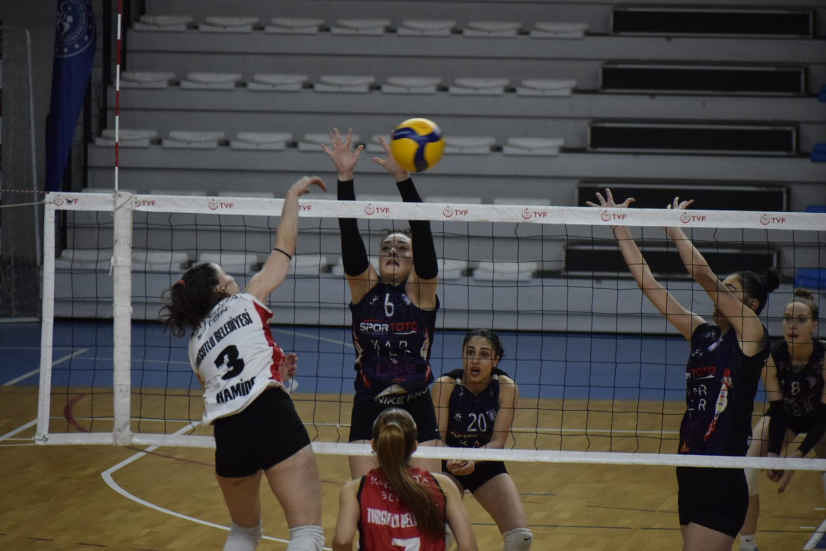 Turgutlulu Voleybolculardan 3-1'lik zafer!