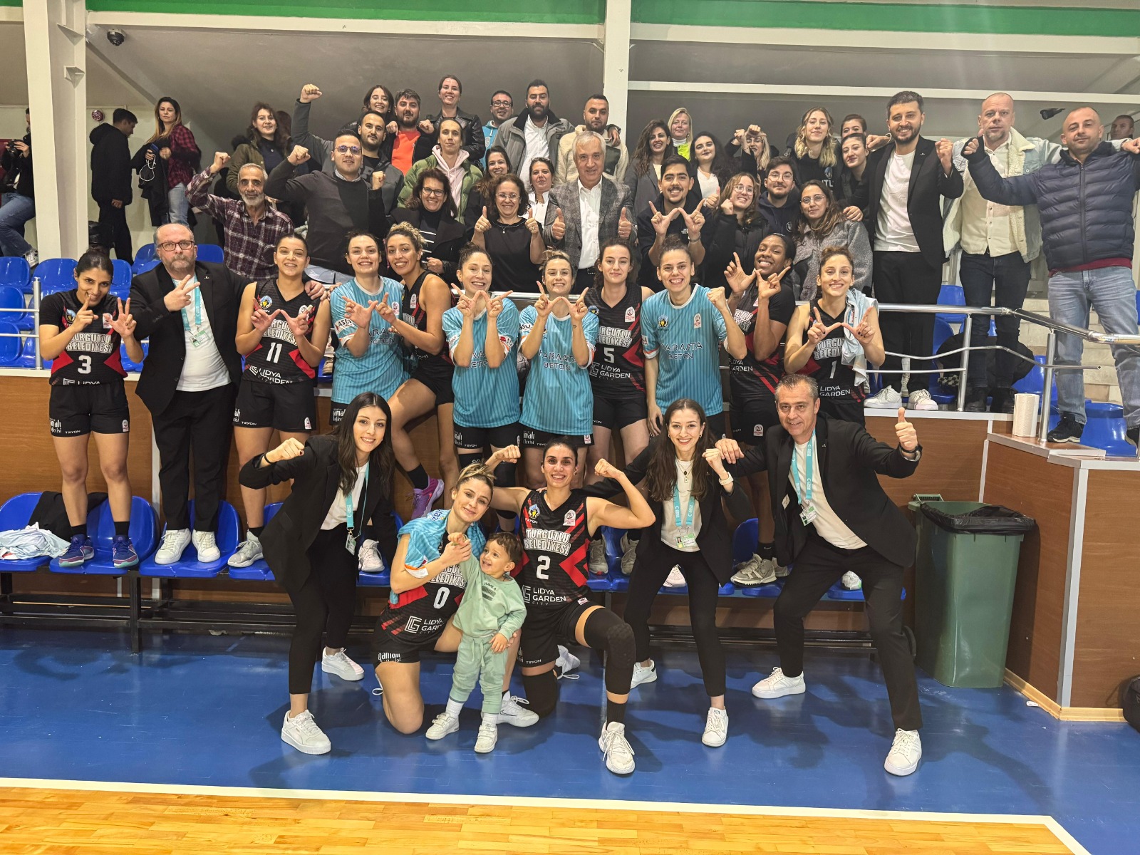 Turgutlu'nun Kadın Basketbolcuları fark attı!