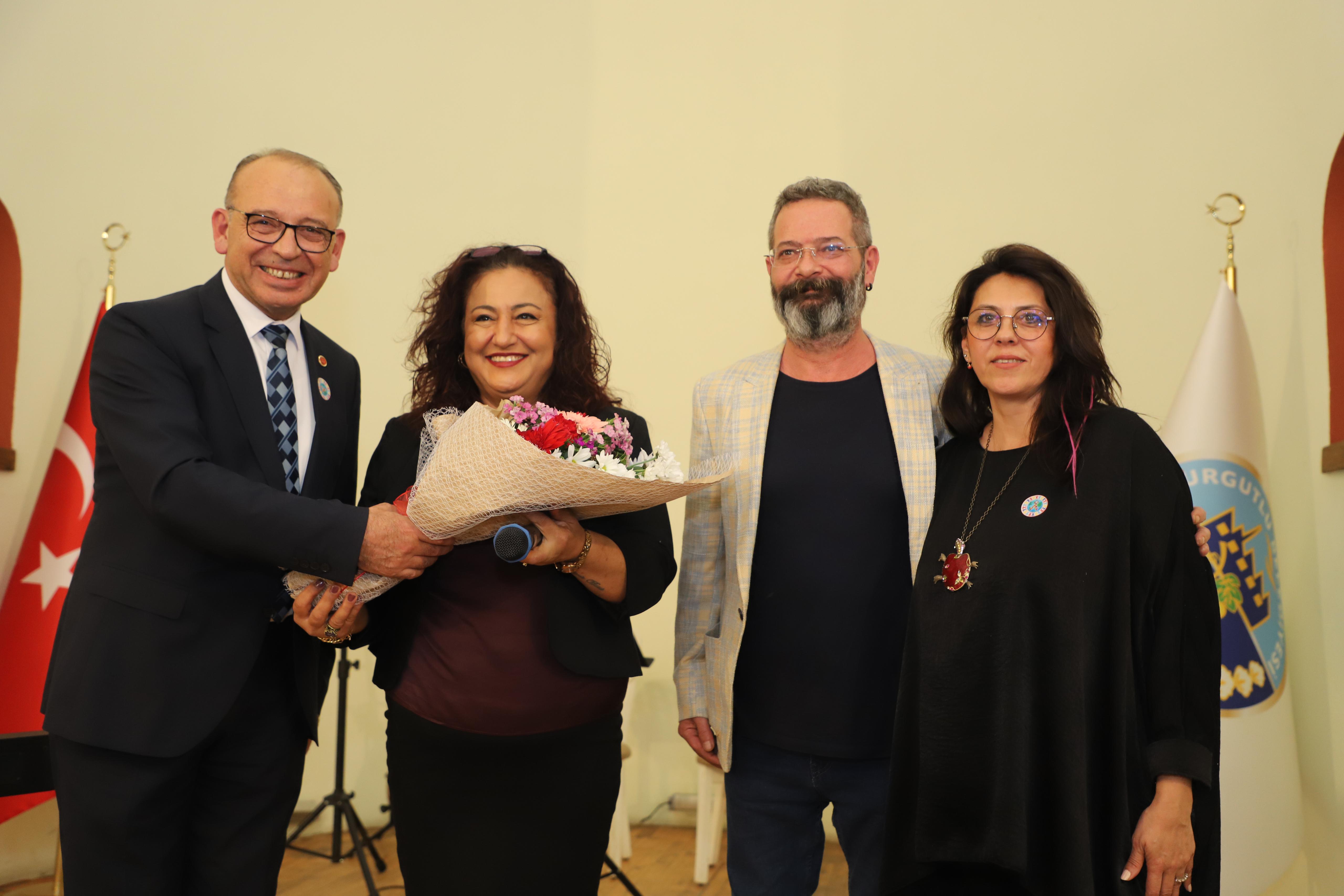 Turgutlu Belediyesinin 'Sevgi Konseri' Büyük Beğeni Topladı
