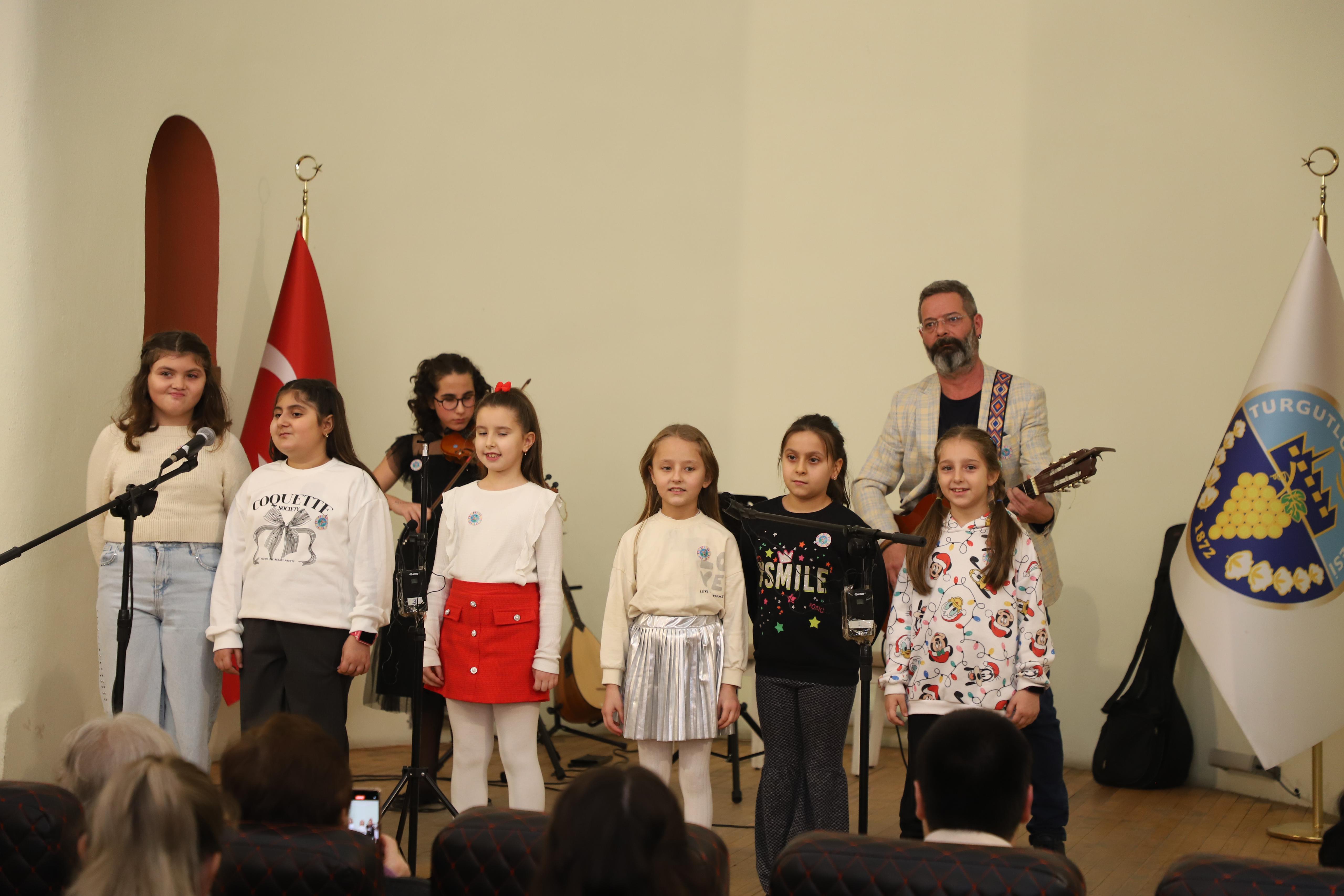 Turgutlu Belediyesinin 'Sevgi Konseri' Büyük Beğeni Topladı